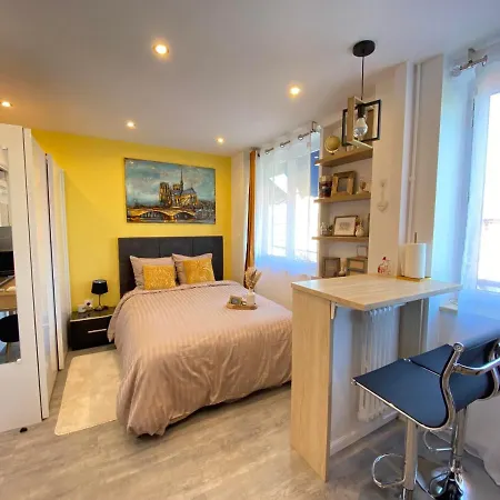 Paris Of Happyness Guest house